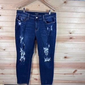 Judy Blue boyfriend fit distressed jeans size 32